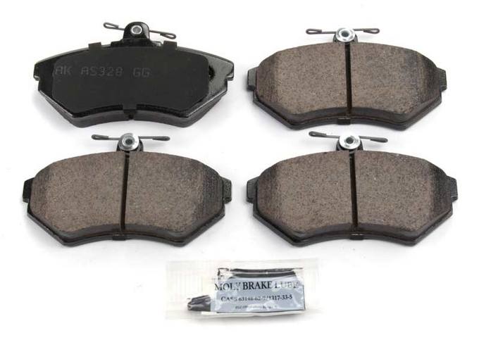 VW Disc Brake Pad Set - Front 1HM698151A - Akebono Euro Ultra-Premium EUR704